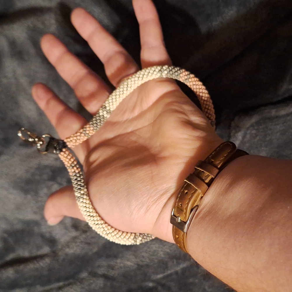 Beaded wrist lanyard - Picture 4 of 4
